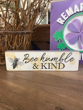 Bee Humble & Kind Decorative Sign - Yellow/Black